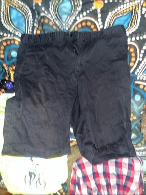 Men’s black Calvin Klein 32 waist black